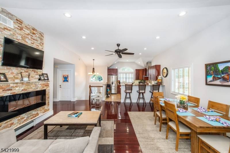 Welcome to this exceptional 4 bedroom, 3 bathroom home in the heart of Totowa, New Jersey.