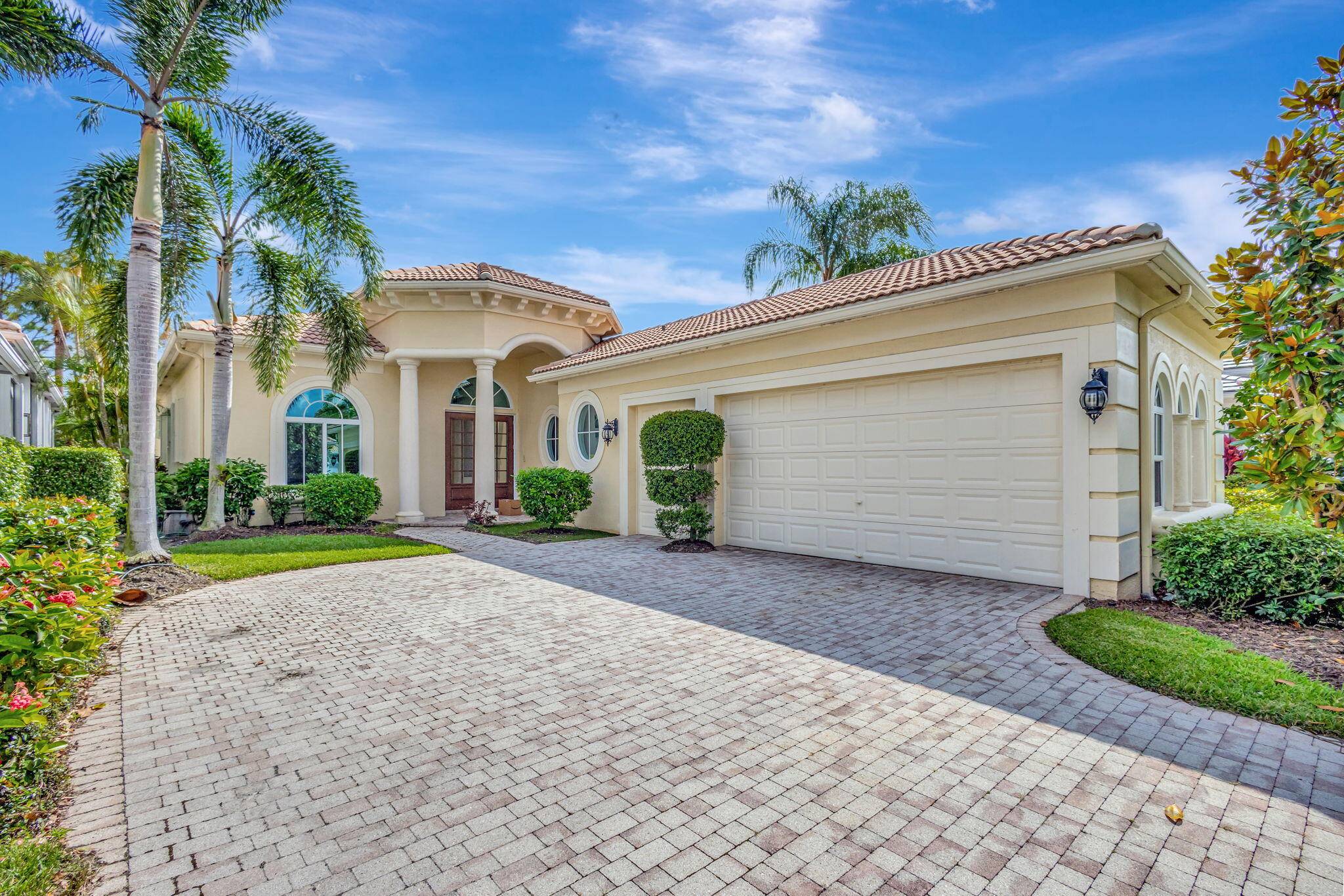 This inviting 3 bedroom, 3 bathroom home offers stunning views of the 6th green on the Sunset Course at prestigious Mirasol Country Club, all within walking distance to the Clubhouse.