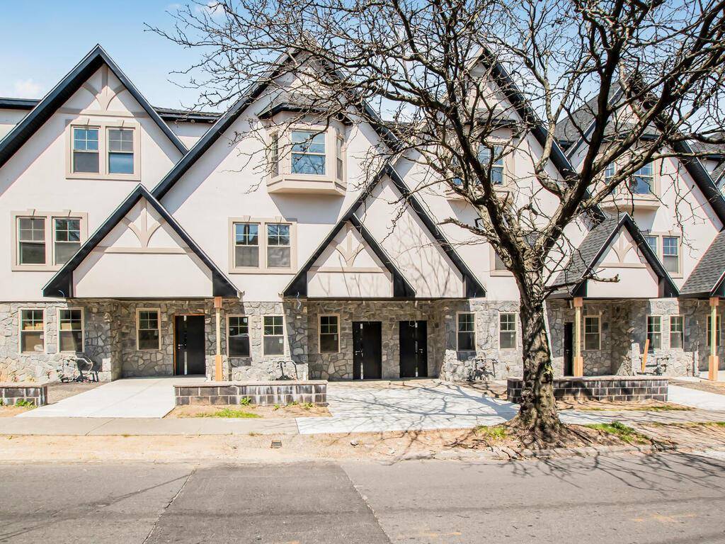 New Luxury Townhouse Complex at 65 W 2nd Ave, Mount Vernon, NY.