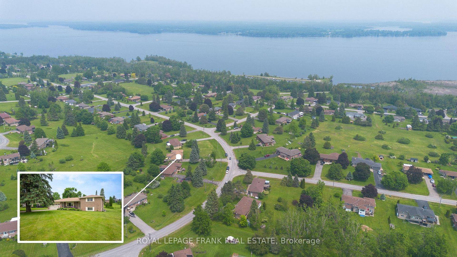 Bobcaygeon Nestled in the desirable waterfront community of Victoria Place, this well maintained 2 bedroom, 2 bathroom side split offers the perfect blend of comfort, functionality, and active adult living.