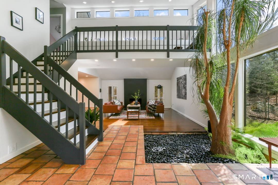 Striking contemporary sanctuary set on 2.