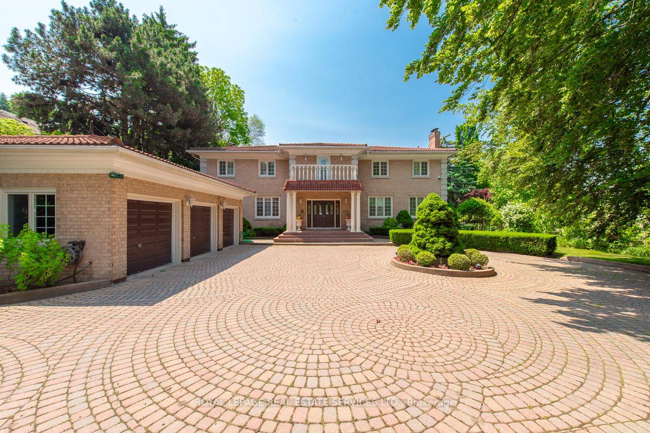 Introducing 49 Thorncrest Rd, a custom built 5 bedroom residence in the prestigious Thorncrest Village neighborhood, available for the first time.