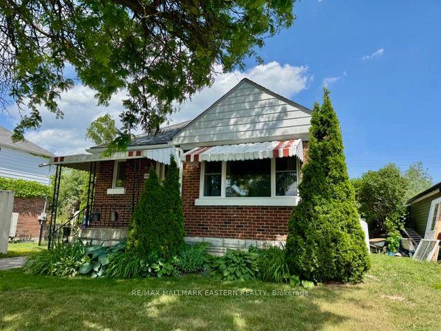 Charming Home on a Quiet Street 1110 Hayes Street is a well maintained, updated home located on a peaceful dead end street, complete with a spacious yard.