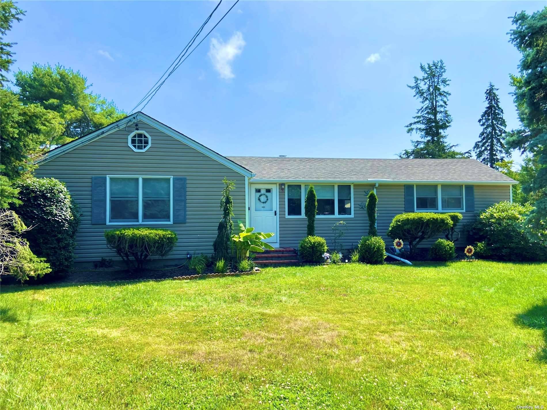 Cozy ranch home with a backyard overlooking a farm available to rent year round.