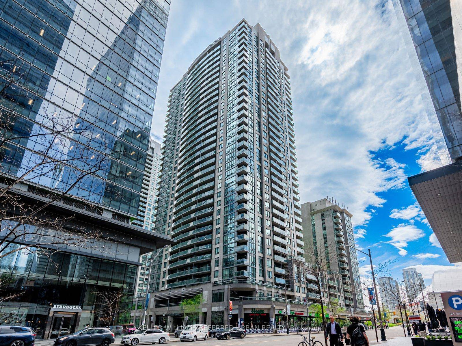 Spacious 1 Den in the heart of downtown Toronto with one of the most functional layouts you'll find.