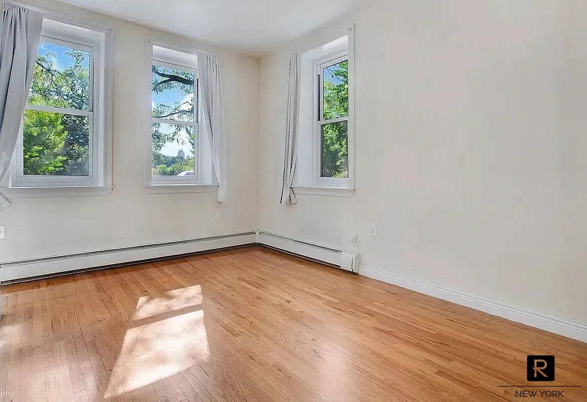 Welcome to your sanctuary on Central Park !