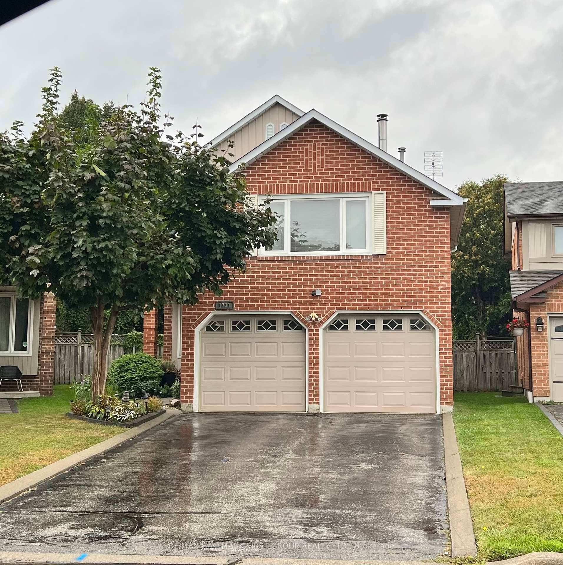 Bright and spacious one bedroom basement apartment in Pickering's desirable Forestbrook community.