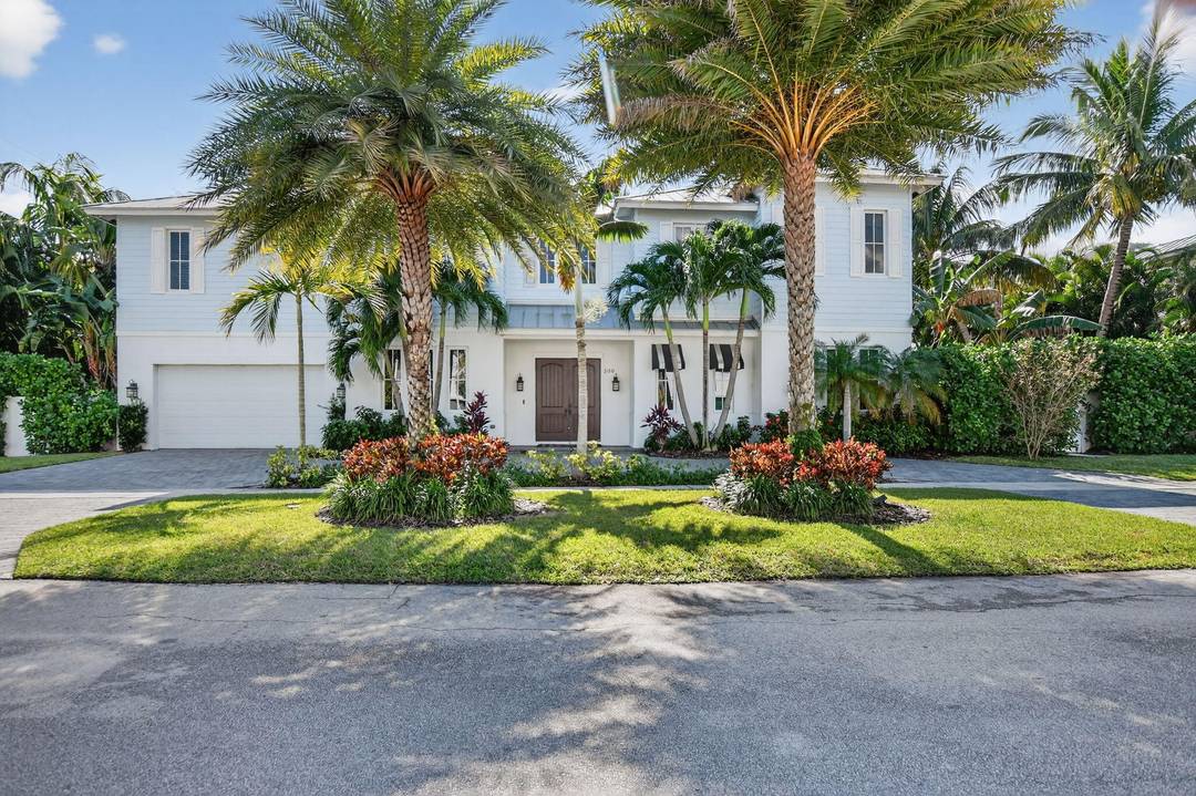 Welcome to this stunning, open concept 5 bedroom, 5 bath residence where exceptional craftsmanship meets effortless Florida living perfectly situated in East Boca, just minutes from Mizner Park, the beach, ...
