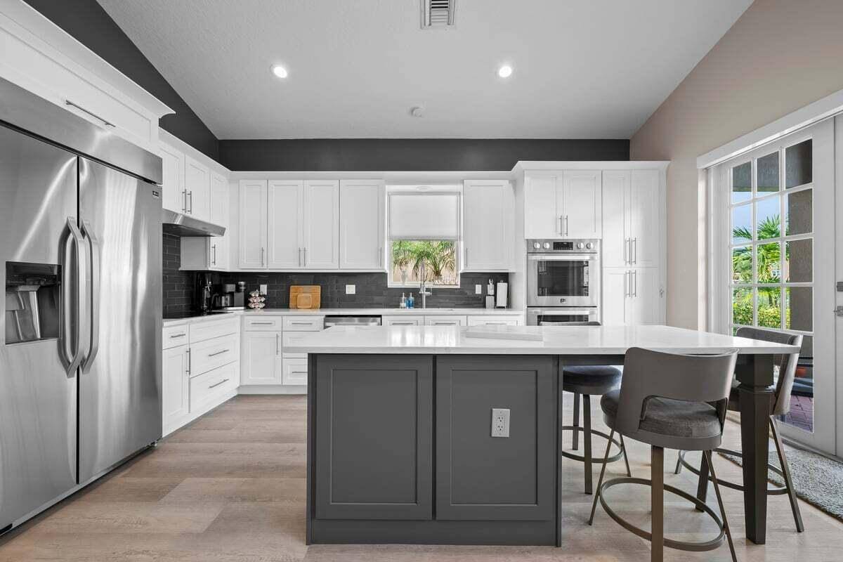 Beautifully renovated 3BR 2.