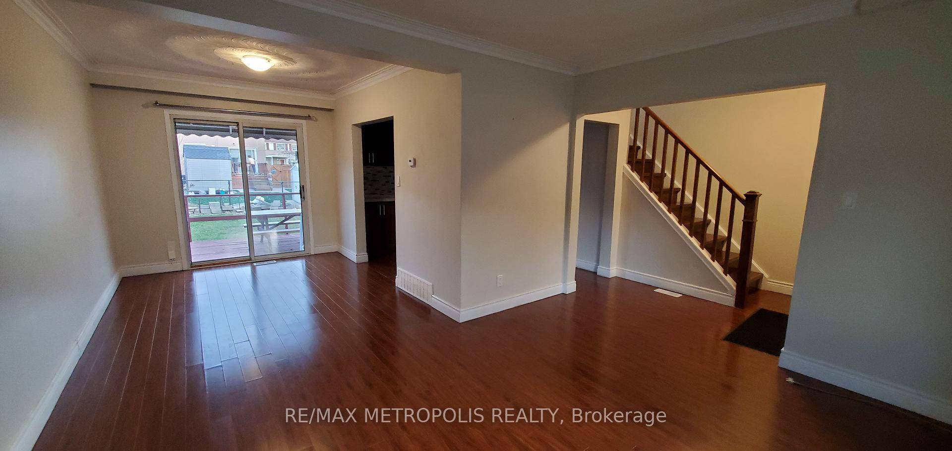 Located in the desirable Dorset Park area, this recently renovated home boasts a bright and spacious layout.