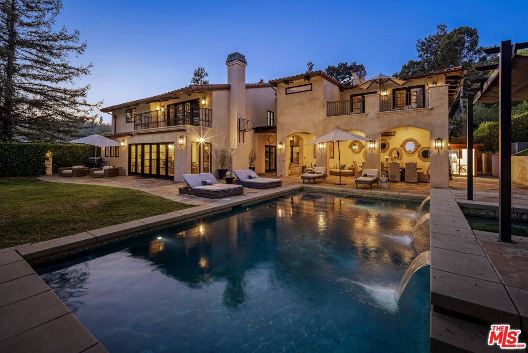 9790   WENDOVER DR 6BR Beverly Hills Post Office | B.H.P.O. La