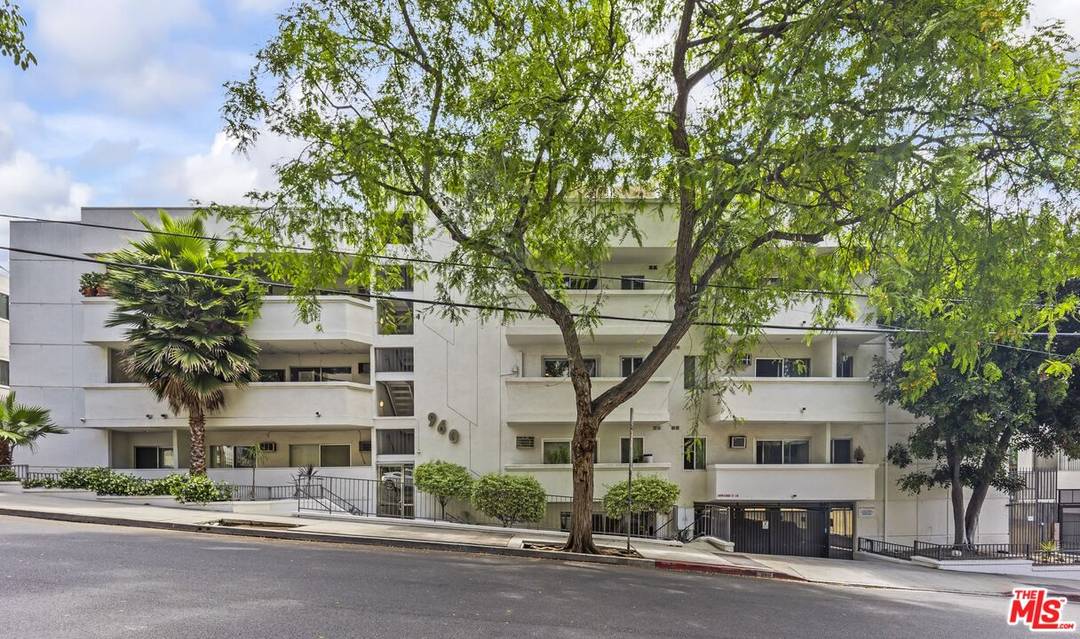 960 Larrabee St 1BR Sunset Strip La