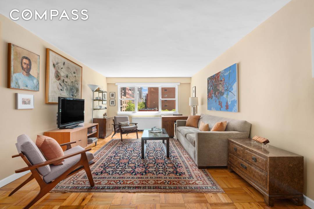 Residence 5J at The John Adams offers a rare opportunity to own a quiet, light filled corner home in one of Greenwich Village s most iconic full service cooperatives.