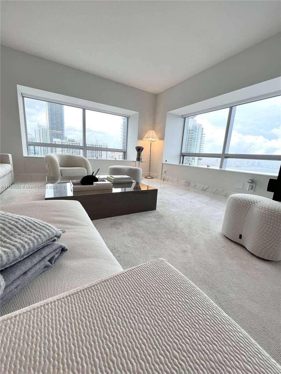 Located at Prestigious Four Season Hotel amp ; Residences Brickell.