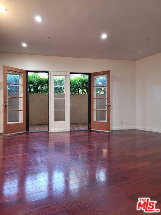 235  S Gale Dr 3BR Beverly Grove La