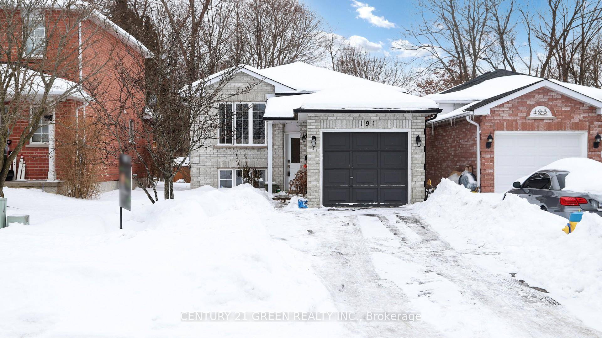 A sun filled bright detached home in Cobourg with 3 spacious bedrooms and 2 full wash rooms.