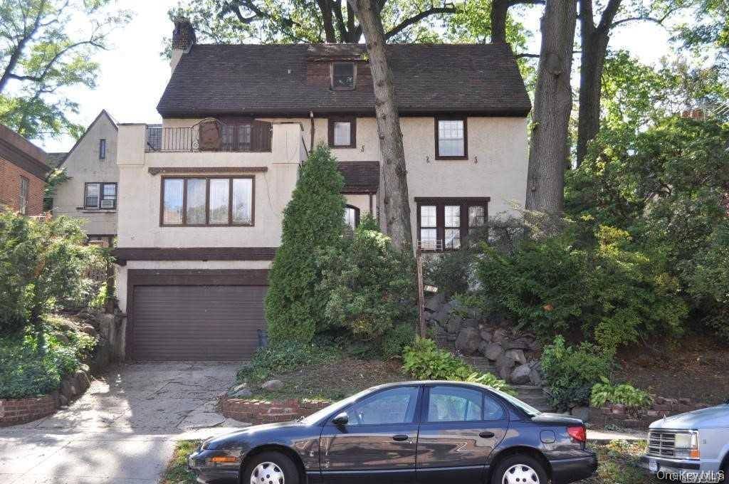 This exceptional single family Center Hall Colonial provides more space and privacy than most homes in the neighborhood.