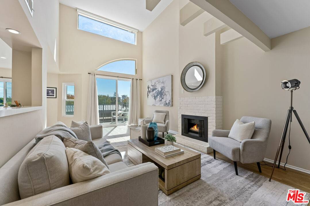 2677   Centinela Ave 3BR Santa Monica La