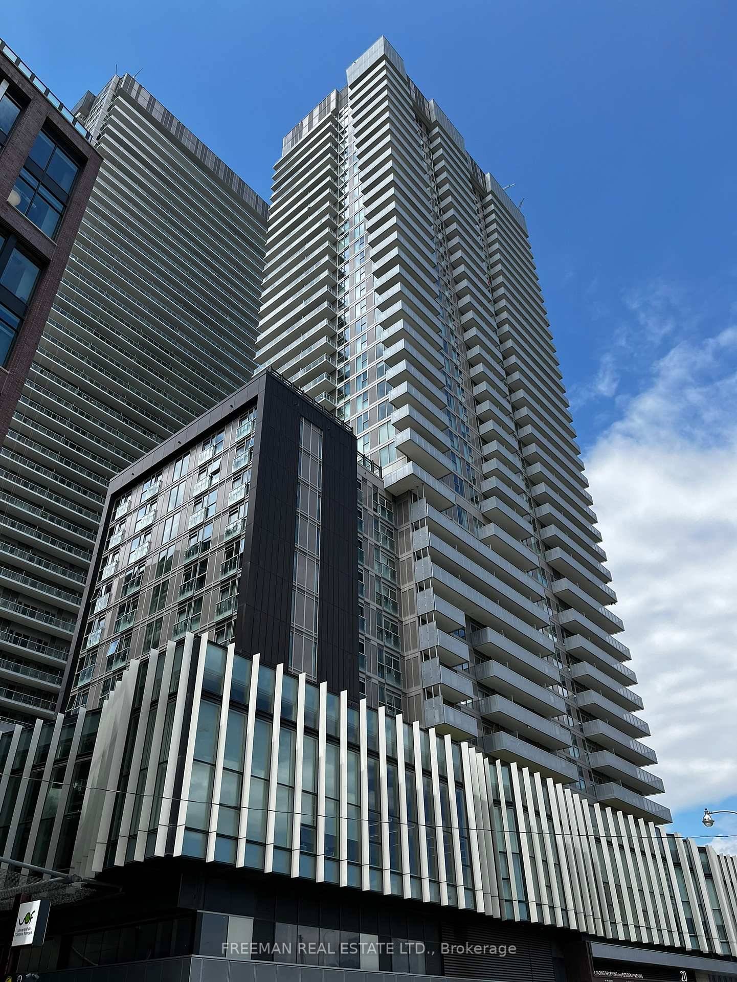 Welcome to Unit 514 at 20 Richardson Street a stylish 1 bedroom, 1 bath condo in Torontos vibrant waterfront community.
