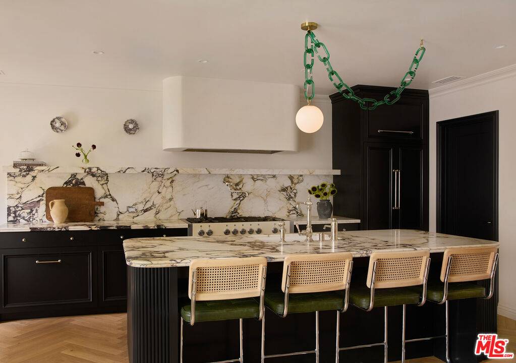 236 S Reeves Dr 3BR Beverly Hills La
