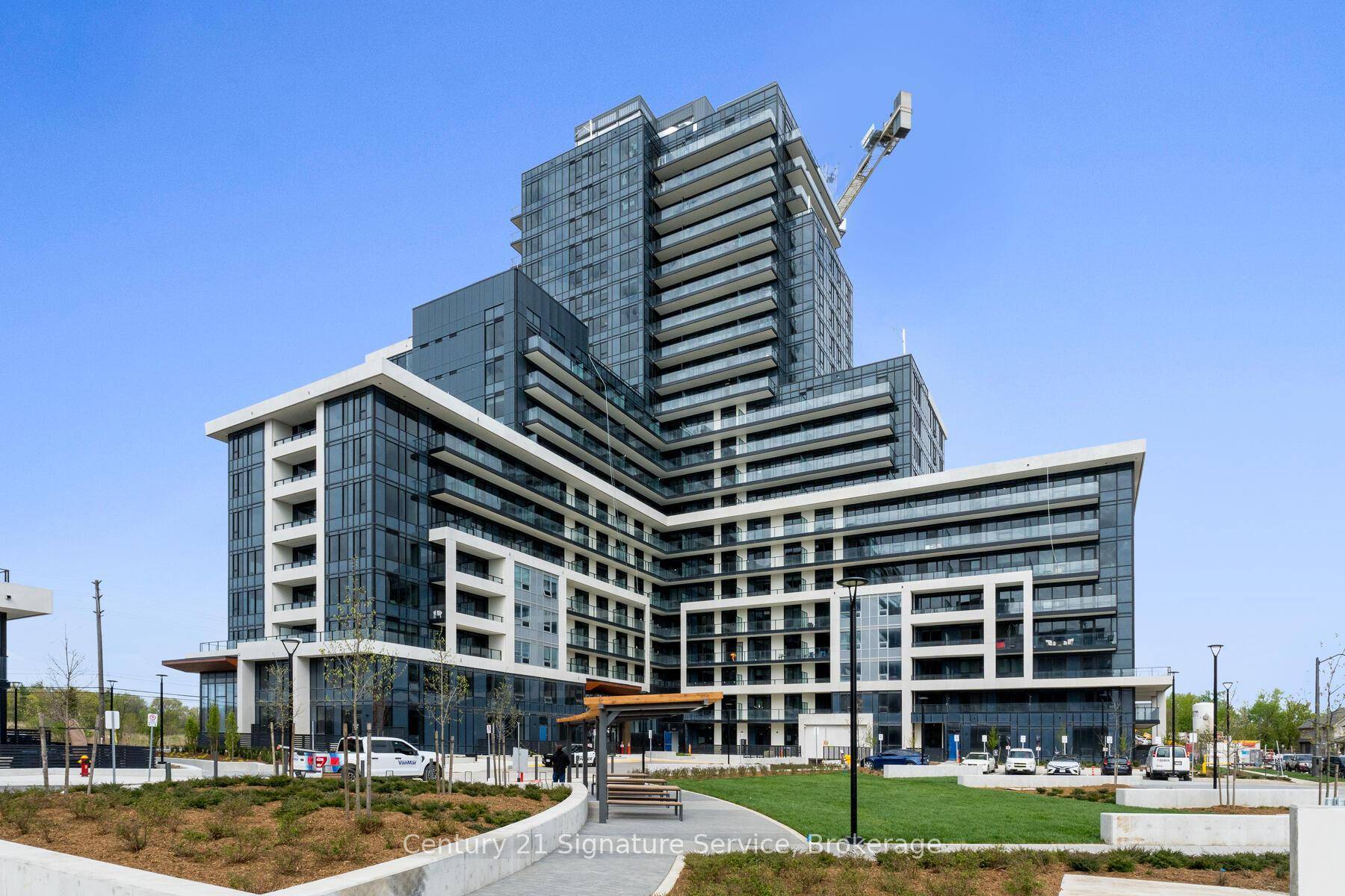 Upper West Side Condo this residence comes with 2 Bedrooms, 2 Washrooms, one parking spot, one locker and balcony.