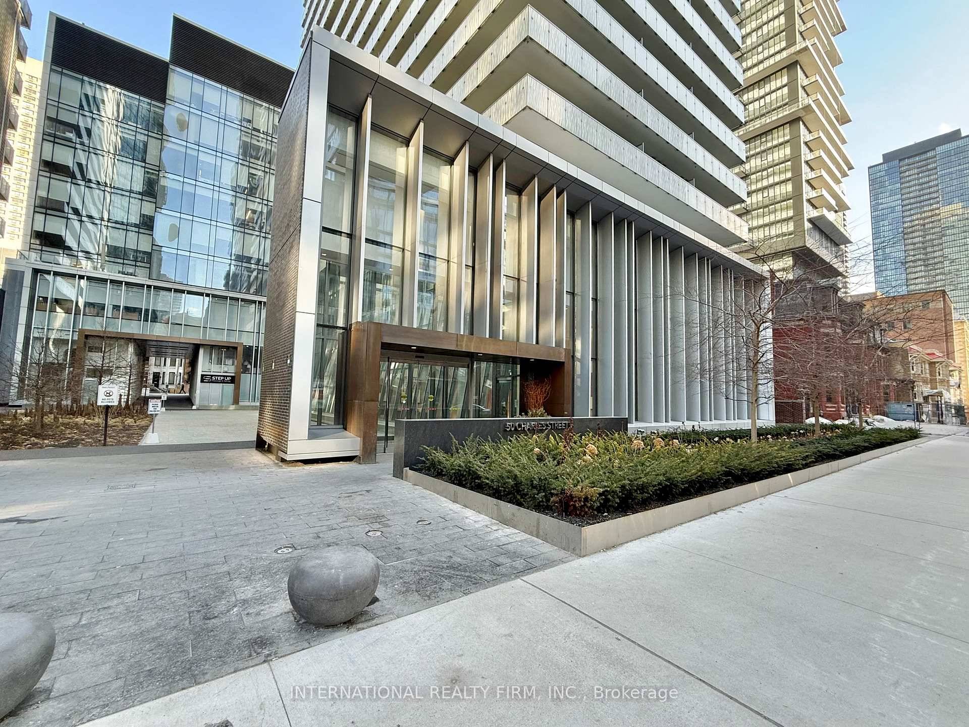 Welcome to the superb Casa III building offering a luxurious Lower Penthouse apartment with parking located in one of downtown Torontos most vibrantneighbourhoods in the Bloor amp ; Yonge area.