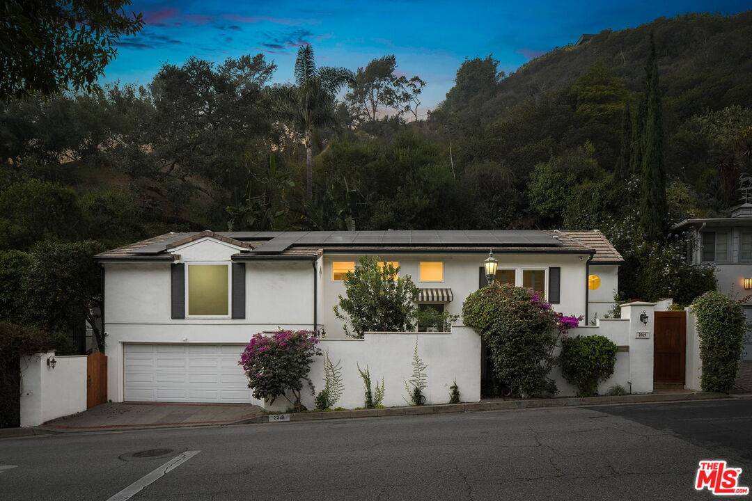 2319   Outpost Dr 3BR Hollywood Hills East La