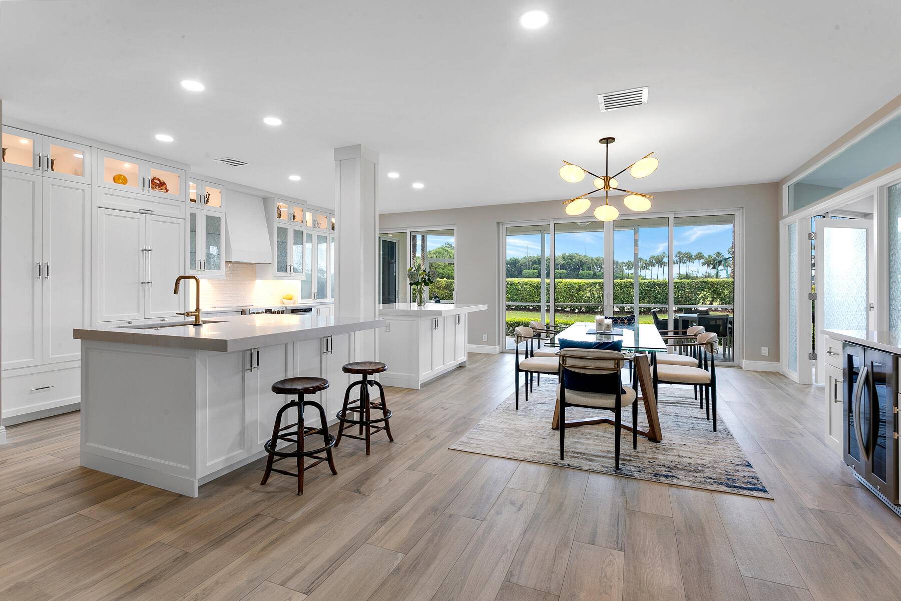 Fully renovated gem in Admirals Cove, Jupiter FL prestigious waterfront club lifestyle.
