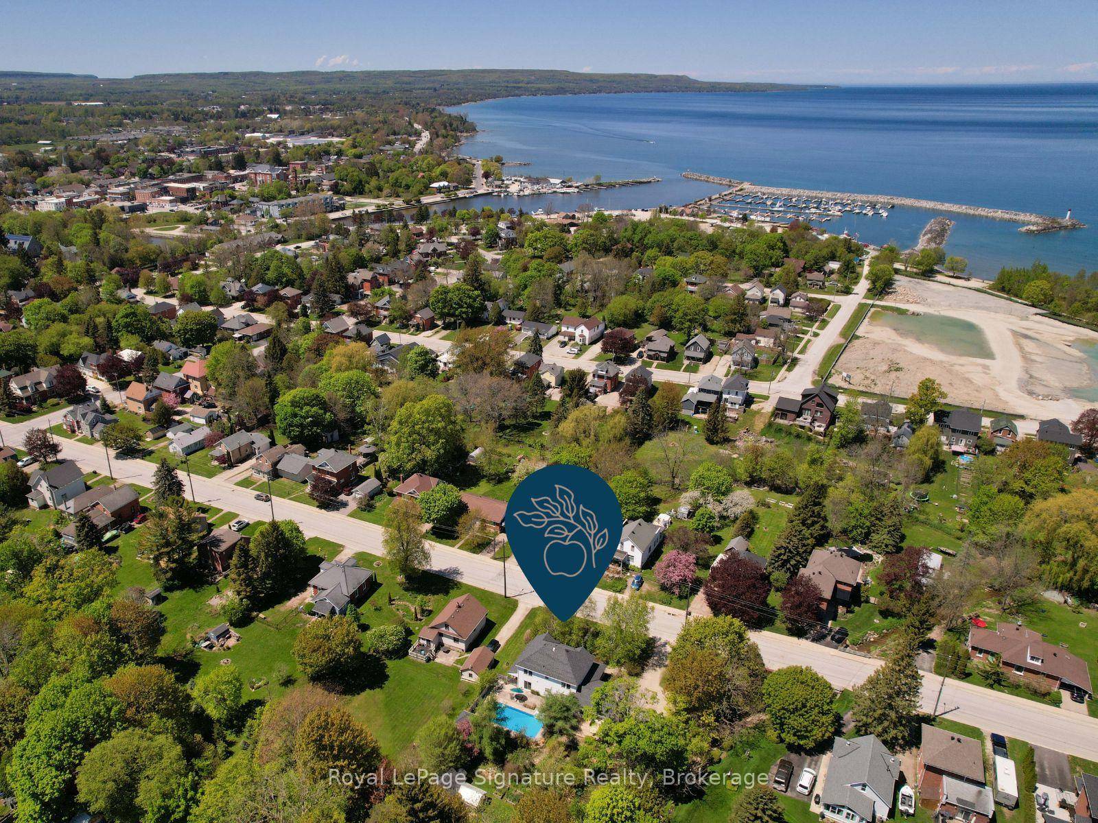 Welcome to your private haven in the heart of Meaford a character filled 3 bedroom, 2.
