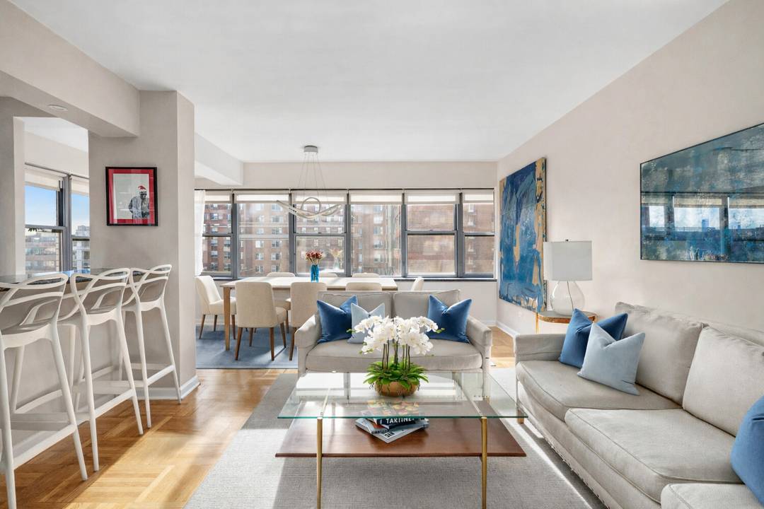 AN EKLUNDGOMES EXCLUSIVE AT DOUGLAS ELLIMAN.