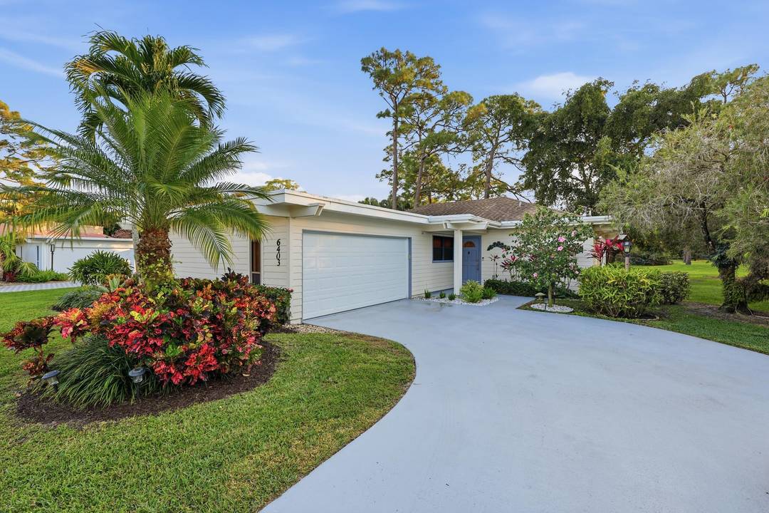 Amazing opportunity to rent in the quiet, gated community of Eastpointe Country Club.