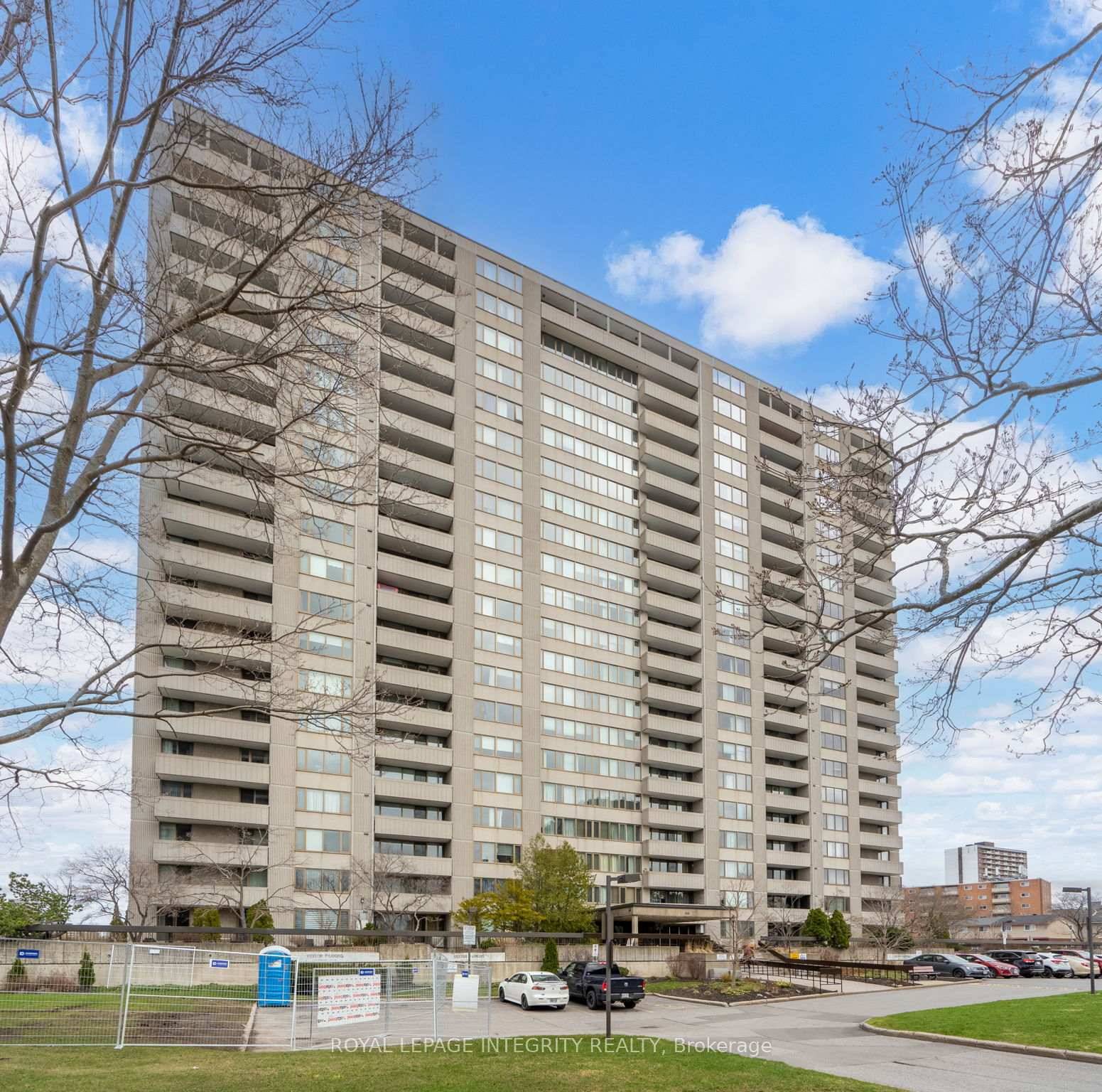 Welcome to this 3 Bed 1. 5 bath corner unit apartment with beautiful views of the Ottawa River and Britannia Park amp ; Beach !