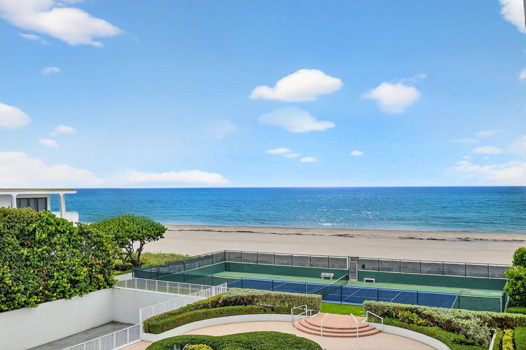 Spectacular OCEAN views at The Harbour House !