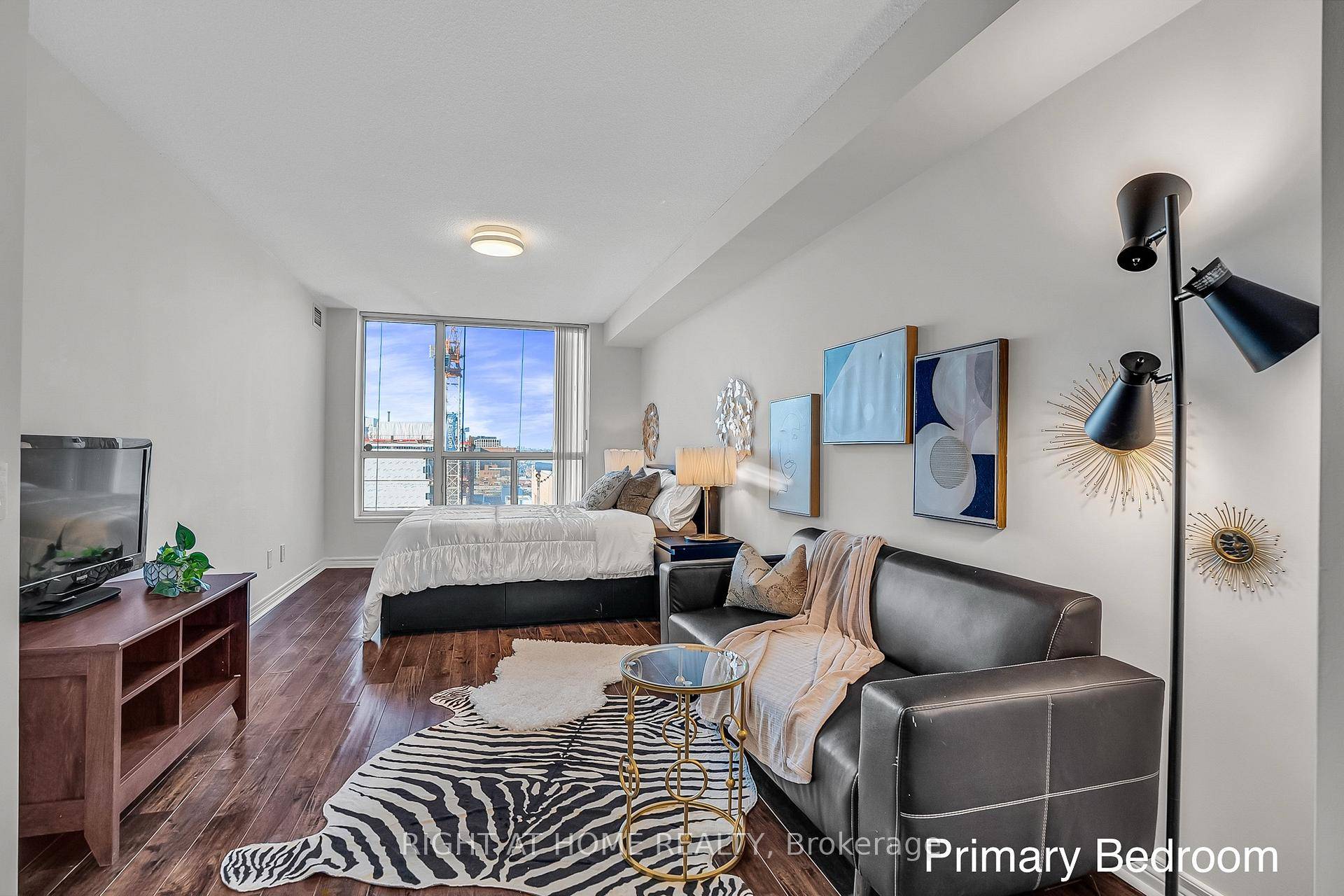 RARE 4 BEDROOM CONDO, 1, 450 SF Spacious and sun filled suite on a 16th floor in Tridel's mid rise building, bright western unobstructed sunset views and a true intimate ...