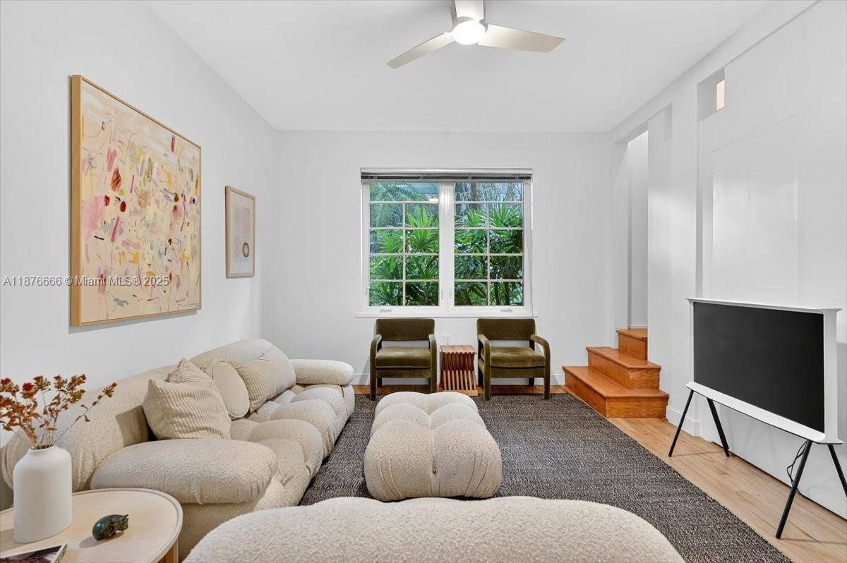 Stylishly updated South Beach dream home in the historic Riviera Arms !