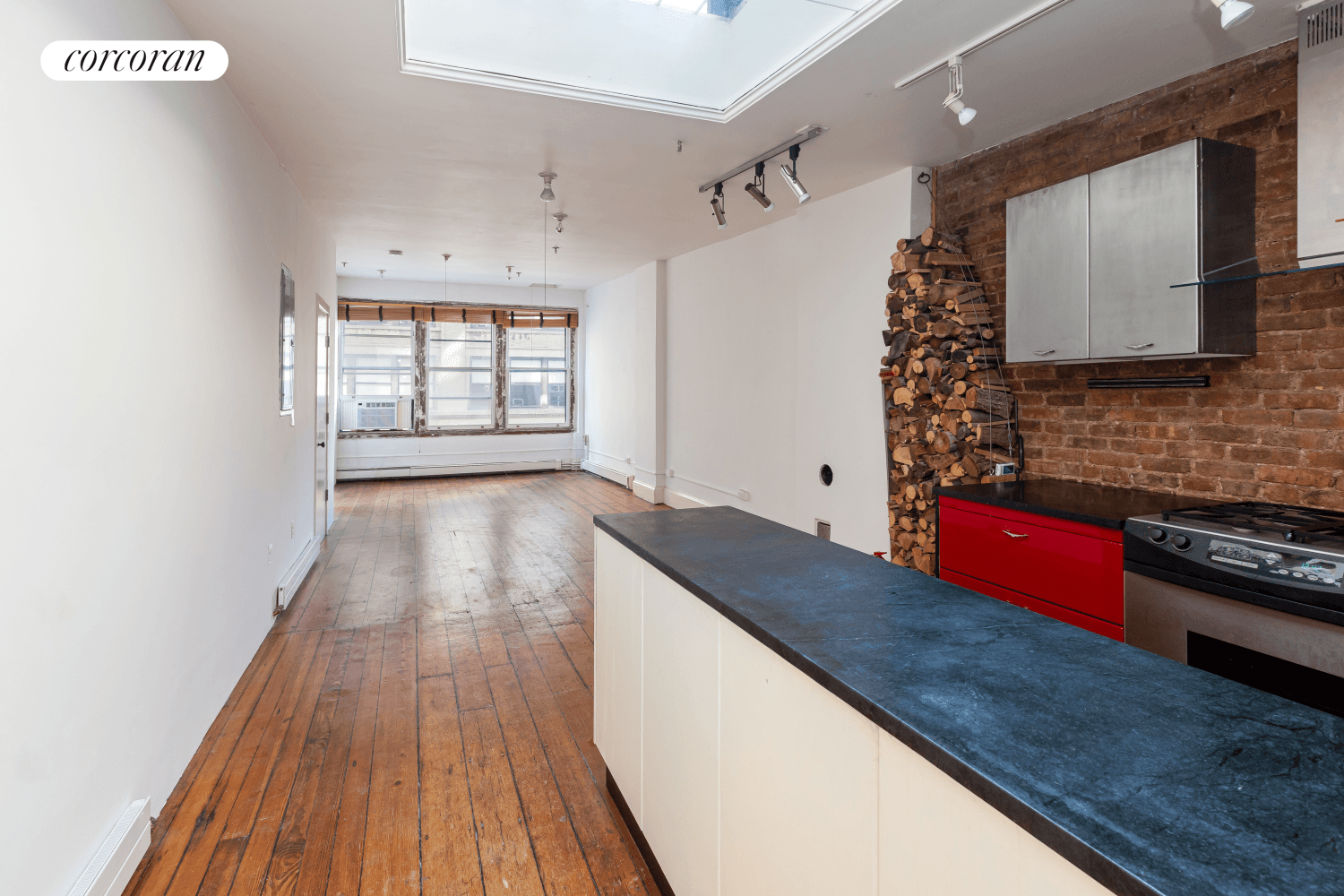 Giant Loft in the Heart of Chelsea Welcome to your dream downtown loft a voluminous 2 bedroom or a 1 bedroom home office sanctuary in one of Manhattan's most iconic ...