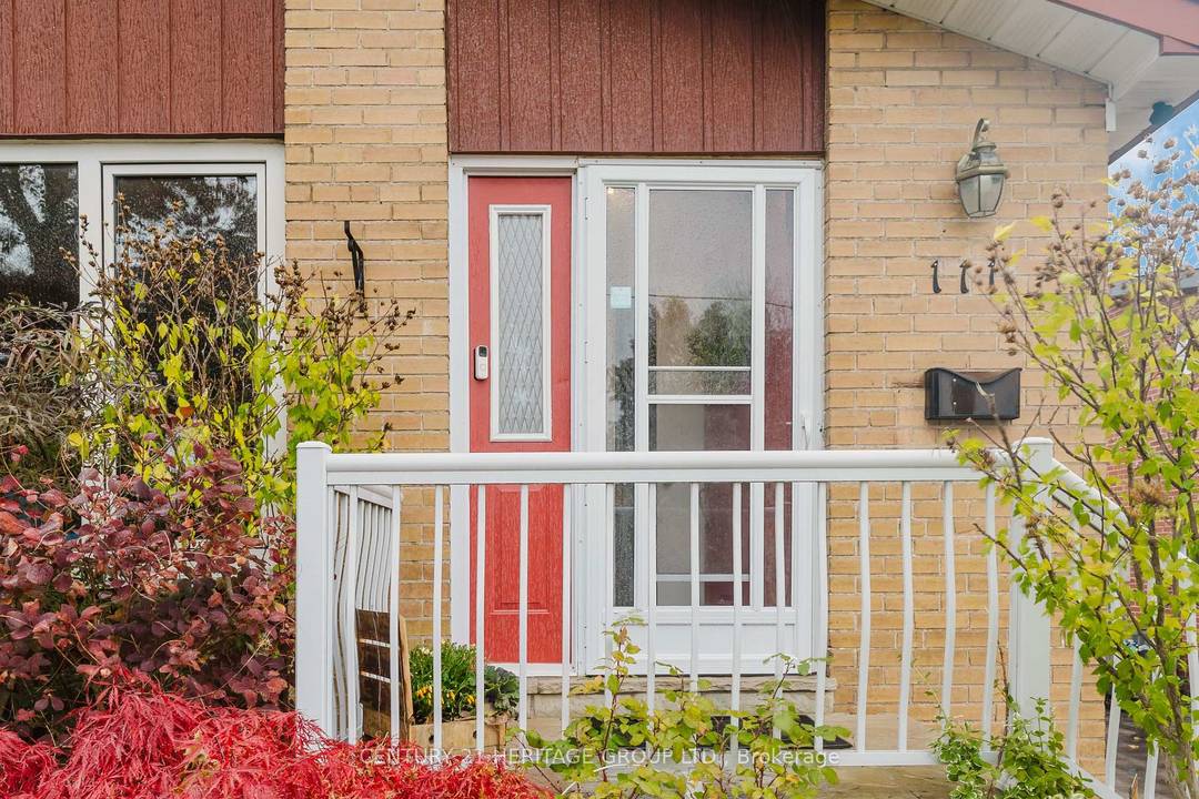 Welcome to 111 Tulane Crescent, a bright and spacious semi detached bungalow offering comfort and versatility for the entire family.