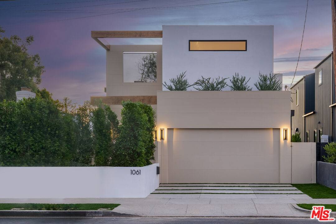 1061   Amoroso Pl 4BR Marina Del Rey La