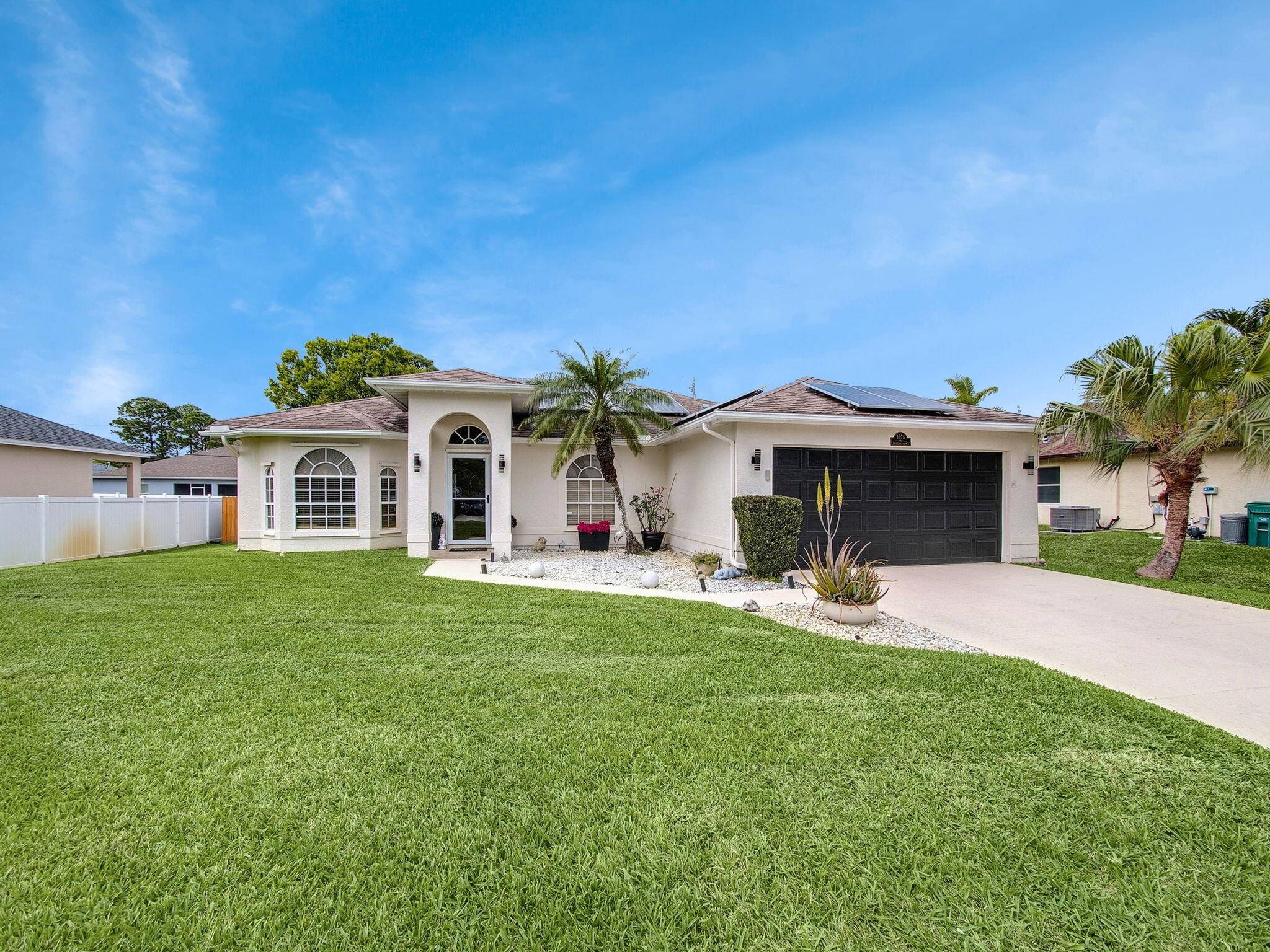The seller is motivate. Don't miss out on this amazing opportunity let's make a deal !