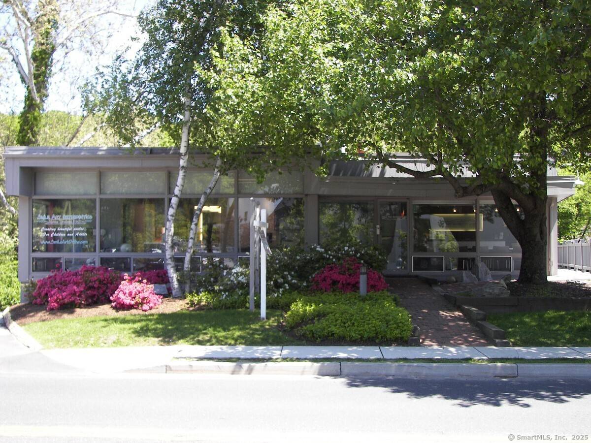 Lovely space for office business medical services in the heart of Wilton town center.