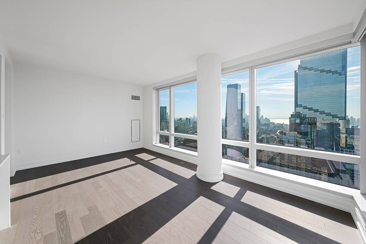 With sweeping views of the city from sunrise to sunset 555TEN towers over the new West Side.