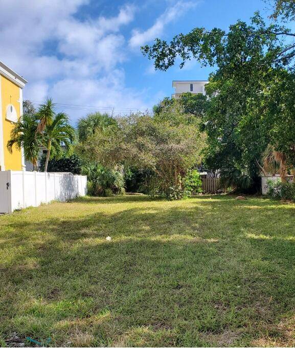 Seller's considering all offers on this hard to find vacant lot located EAST of Federal Hwy just north of Atlantic Blvd !