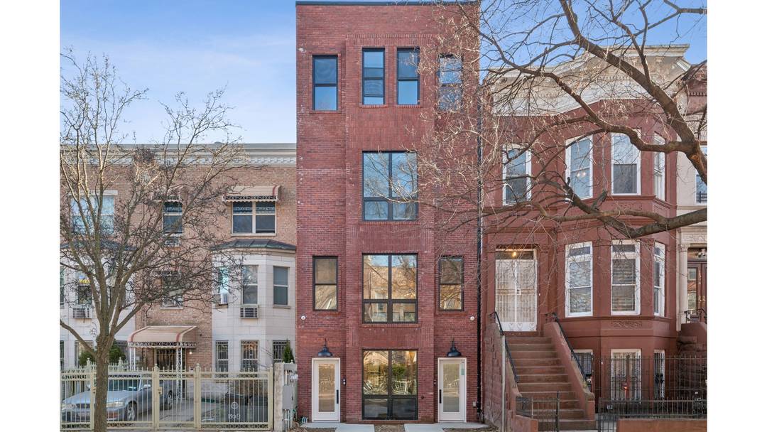 1506A Pacific Street presents a rare opportunity to own a thoughtfully designed six story Brooklyn townhouse offering scale, flexibility, and elevated modern living.