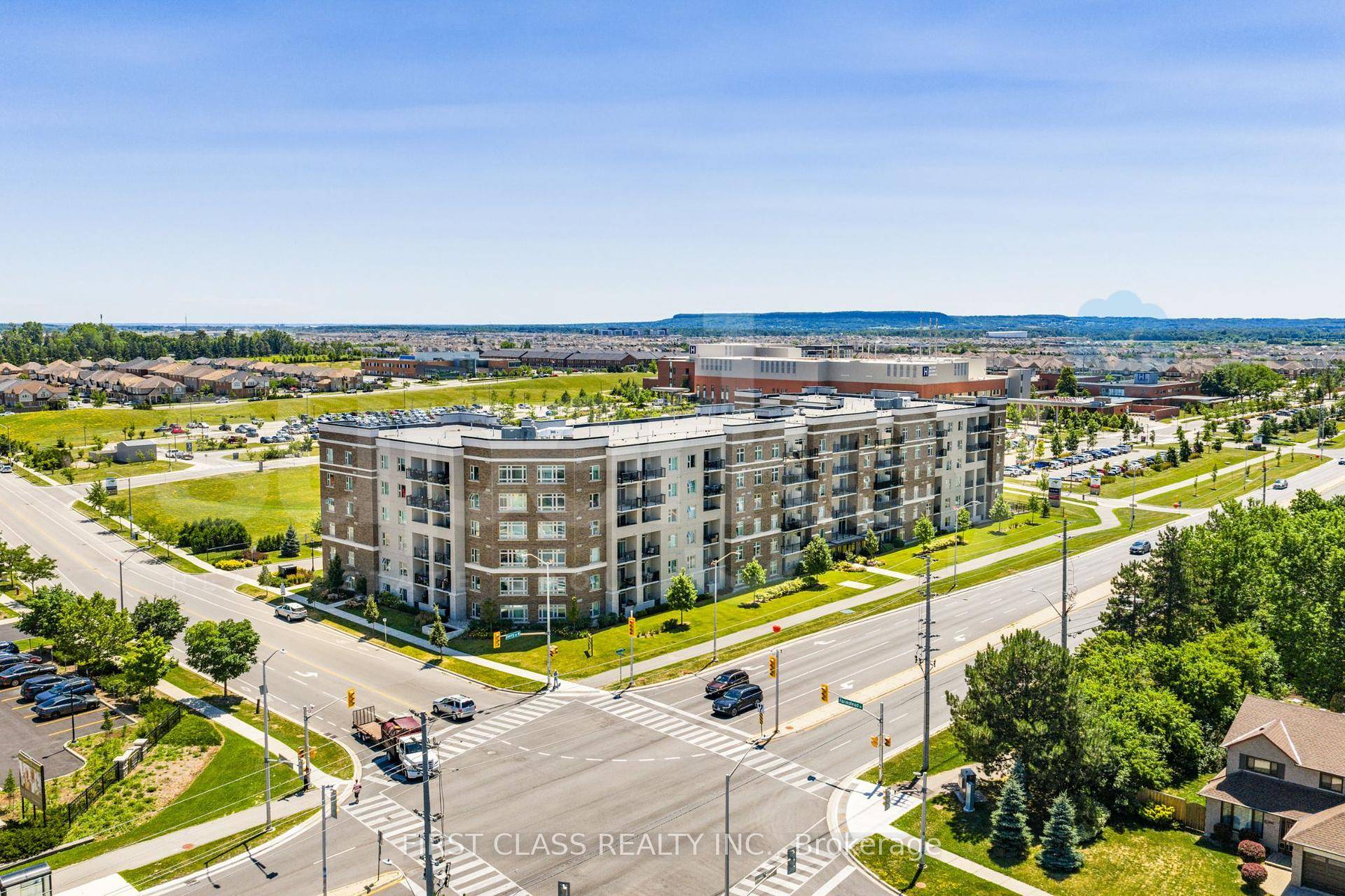 Welcome To A Stylish 1 Bed, 1 Bath Suite At 610 Farmstead Drive A Boutique Condo In Miltons Highly Desired Area Of Willmont.