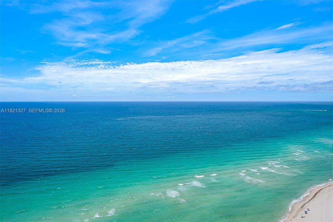 Stunning 3BD 3. 5BA in Trump Tower II, Sunny Isles.