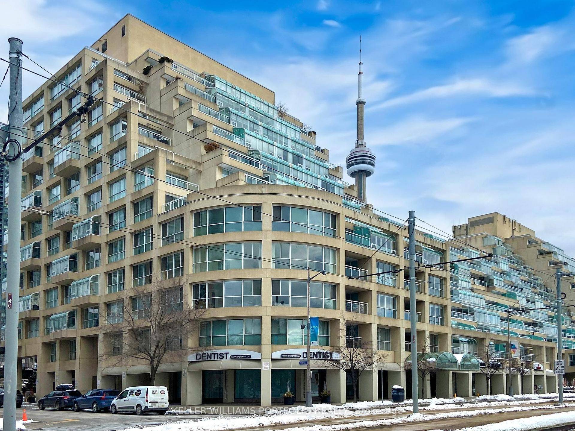 A rare opportunity to live in this remarkable building designed by Arthur Erickson, legendary Canadian Architect best known for Roy Thompson Hall.