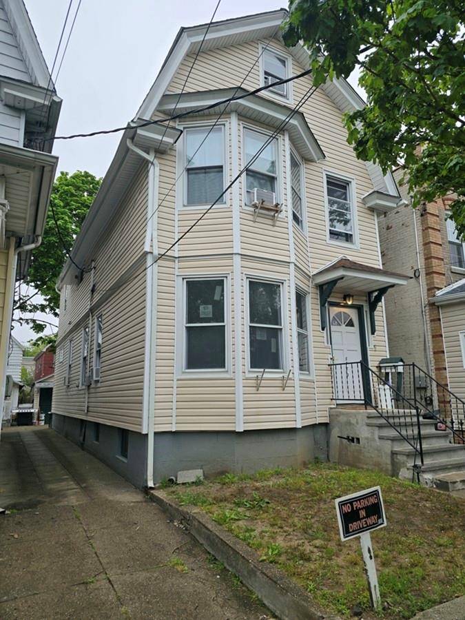 Renovated 6 Bedroom 2. 5 Bath colonial home off Jamaica Ave subway in a beautiful Richmond Hill neighborhood !