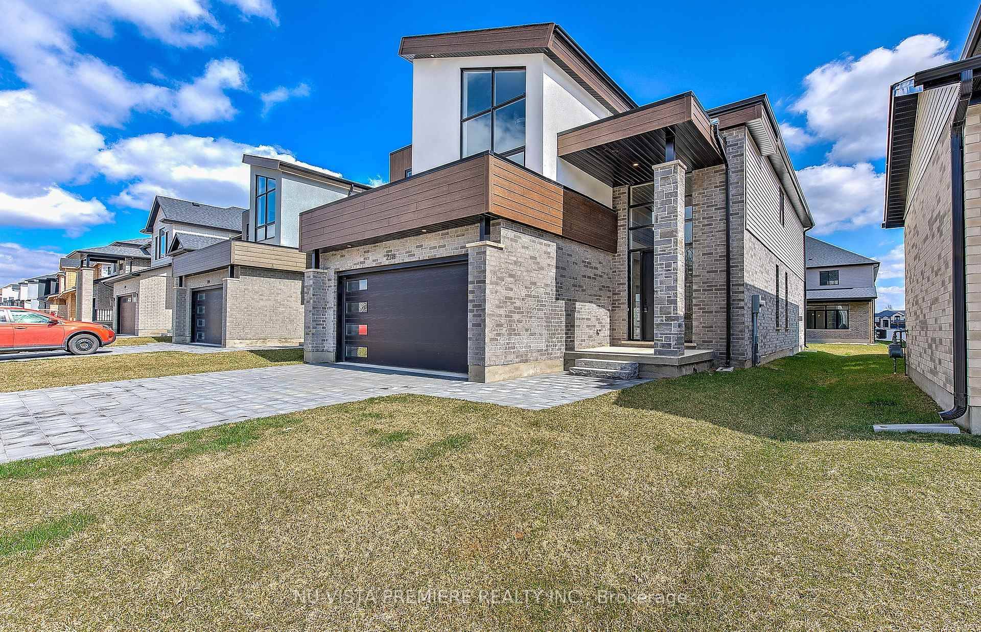 Ultra Modern Custom Design 4 bed 5 bathroom 2646sq foot home.