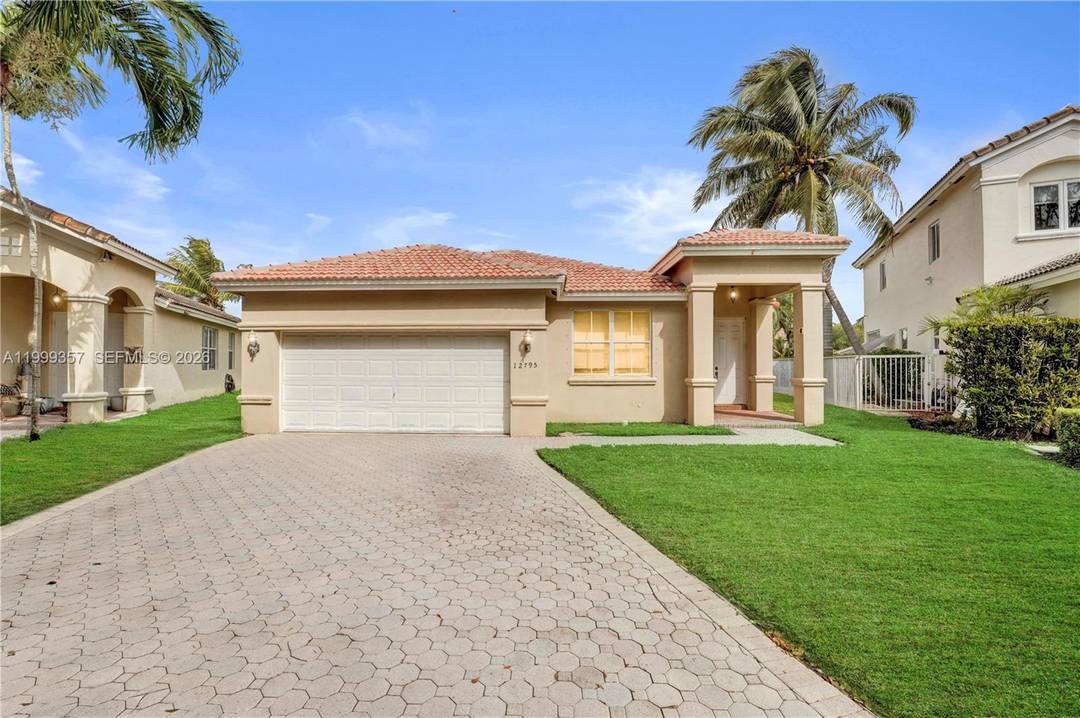 Welcome to Melrose Cove in Monarch Lakes !