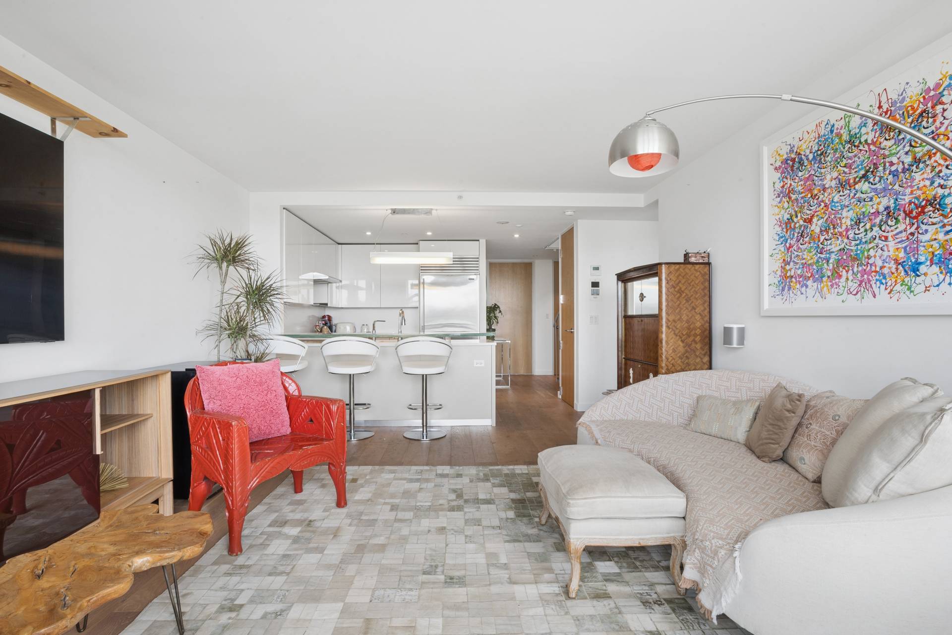 FURNISHED ONLY ! Spectacular Furnished Penthouse with Private Terrace, East River amp ; Manhattan Skyline Views Welcome to this exceptional, light filled penthouse offering breathtaking views of the East River, ...